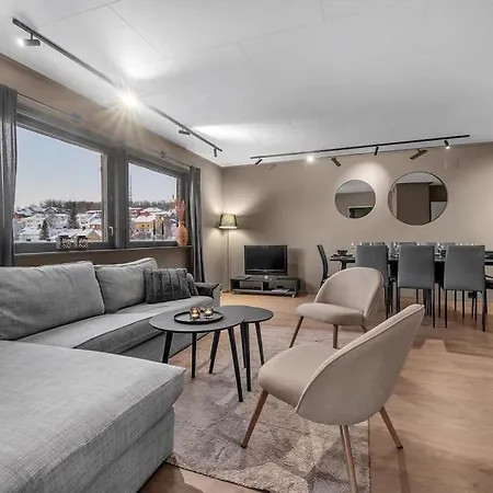 Apartment For Groups & Families - Free Parking - Near Centrum Tromso